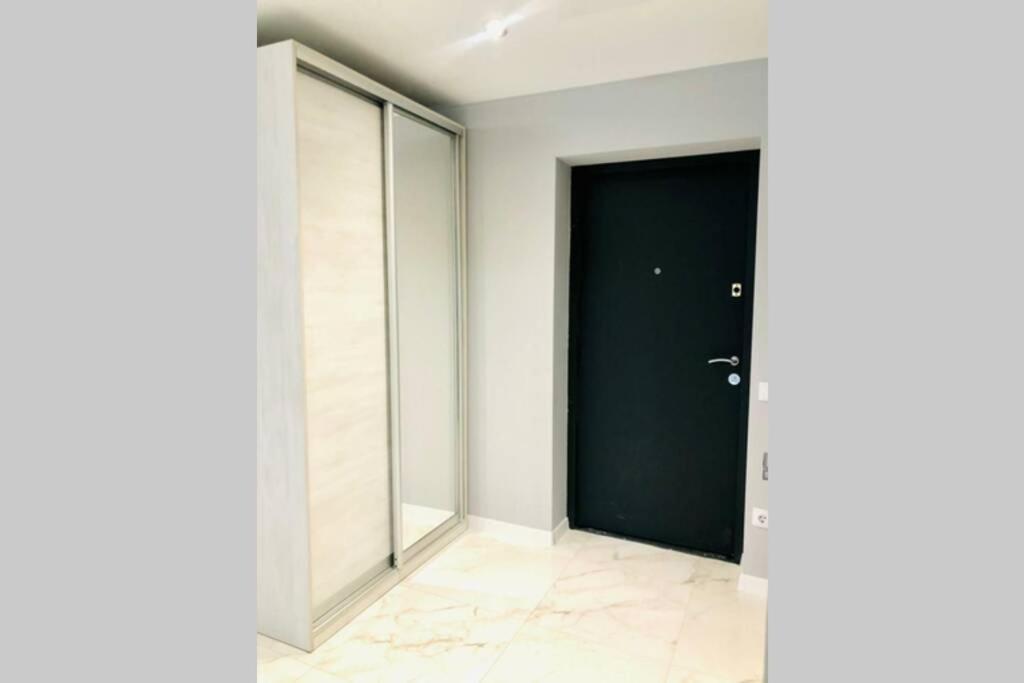 Новобудова Авалон, Стрийська Apartment Lviv Luaran gambar