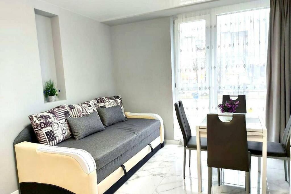 Новобудова Авалон, Стрийська Apartment Lviv Luaran gambar