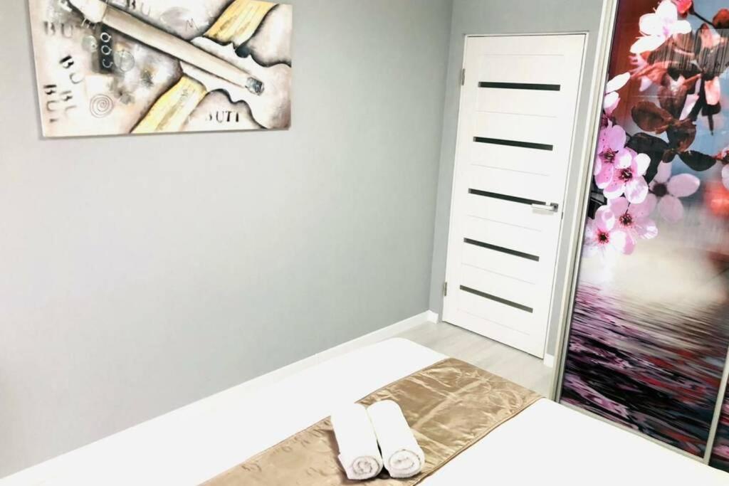 Новобудова Авалон, Стрийська Apartment Lviv Luaran gambar